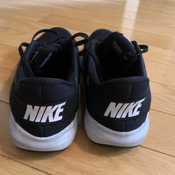 Nike training shoes - Picture 2 of 6